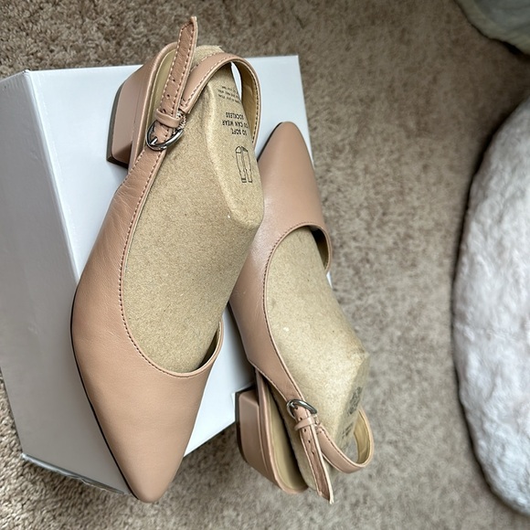 BANKS POINTED TOE FLAT, color - Opal leather (nude) - Picture 6 of 7